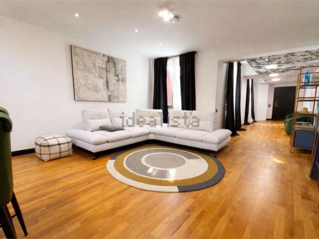 Appartamento in vendita di 195 m² in Piazza San Francesco