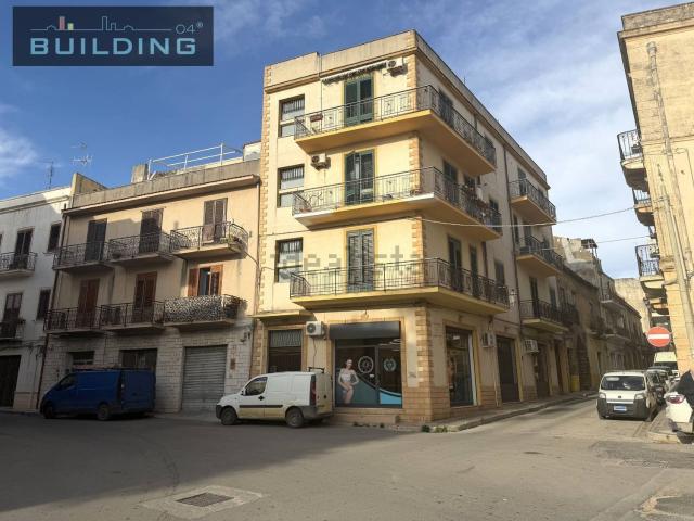 Appartamento in vendita di 195 m² in Piazza Vittorio Alfieri, 15