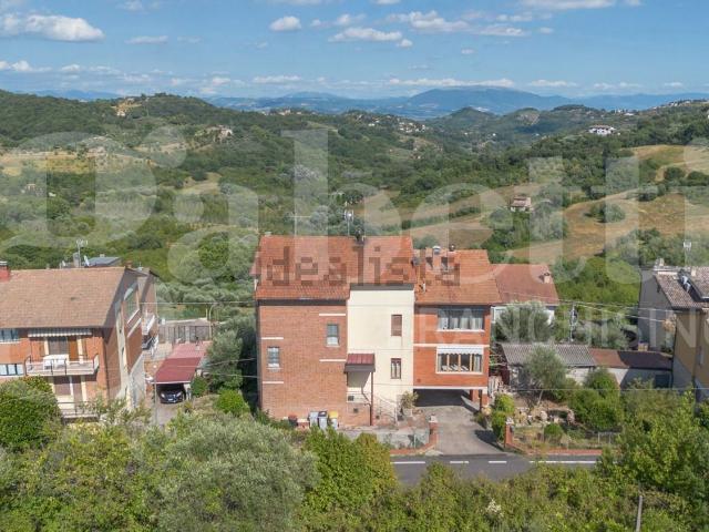 Appartamento in vendita di 195 m² in Strada dei Conservoni, 5
