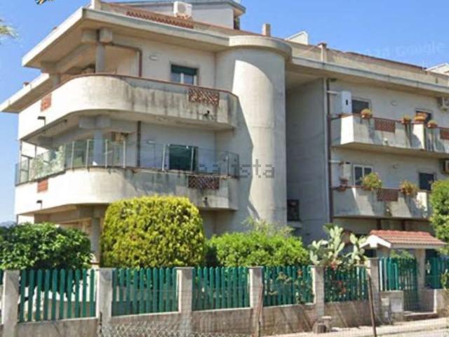 Appartamento in vendita di 196 m² in Via Antonio Gramsci, 11