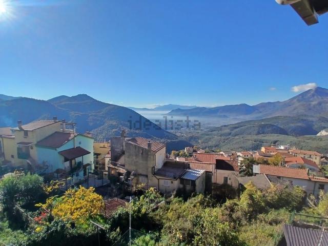 Appartamento in vendita di 196 m² in Via Giulio Cesare