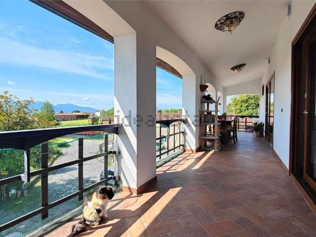 Appartamento in vendita di 196 m² in Via di Piaggiori, 299