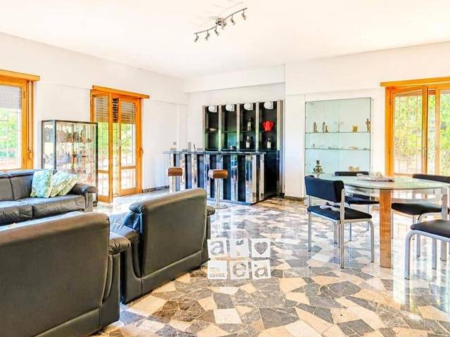 Appartamento in vendita di 196 m² in Via di Vigna Due Torri