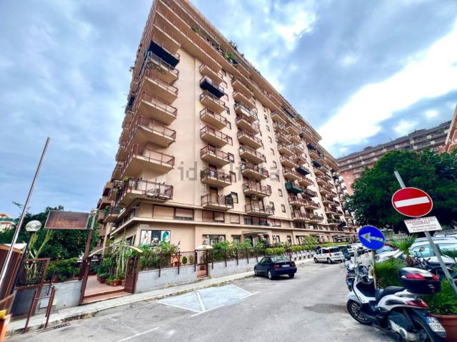 Appartamento in vendita di 196 m² in Via Falco di Benevento, 2