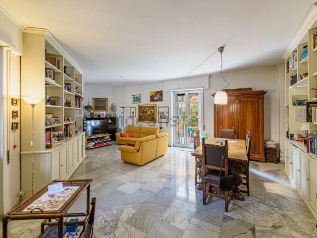 Appartamento in vendita di 196 m² in Via Francesco Catel, 25