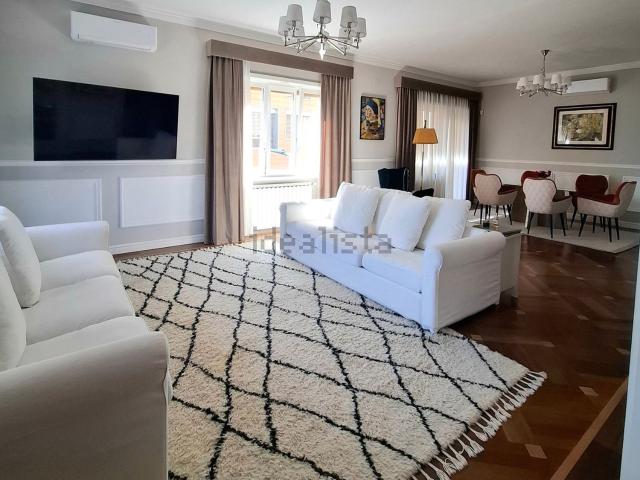Appartamento in vendita di 196 m² in Via Francesco Valori
