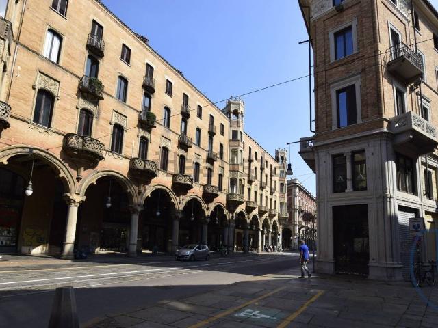 Appartamento in vendita di 196 m² in Via Monte di Pietà