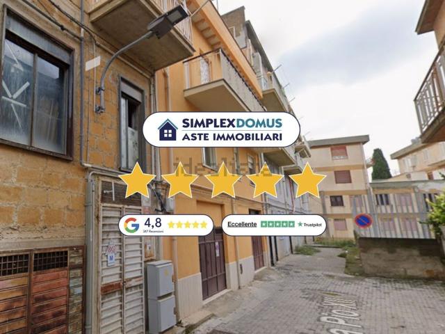Appartamento in vendita di 196 m² in Via Papa Pio XII