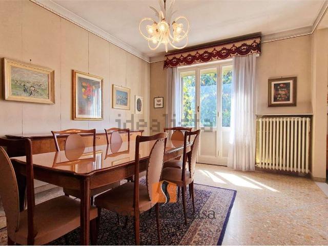 Appartamento in vendita di 196 m² in Via Ravegnana, 152