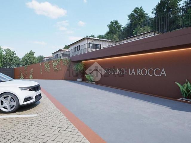 Appartamento in vendita di 196 m² in Via Radici Sud