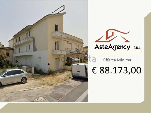 Appartamento in vendita di 196 m² in Via Tiburtina Valeria, 3