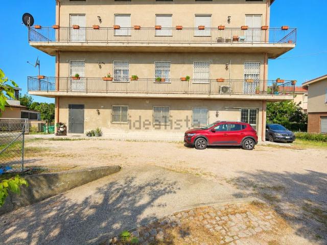 Appartamento in vendita di 196 m² in Via Vecchia Emilia, 183