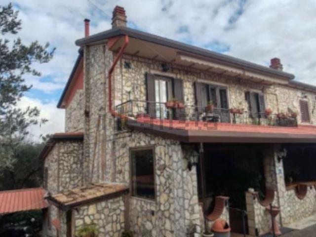 Appartamento in vendita di 196 m² in Contrada Morate