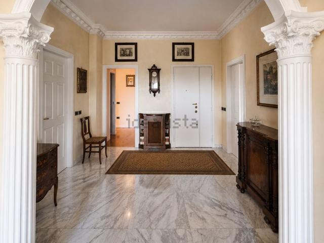 Appartamento in vendita di 197 m² in Via Cassia, 595