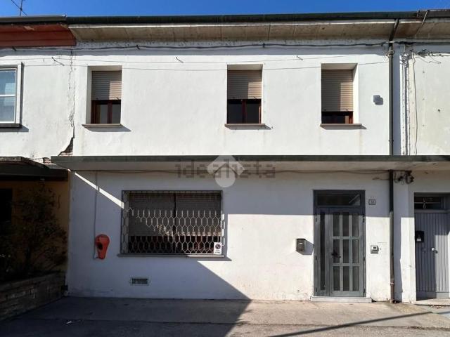 Appartamento in vendita di 197 m² in Via Giovanni Amendola, 31