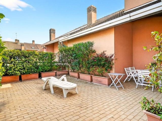 Appartamento in vendita di 197 m² in Via Liguria, 25