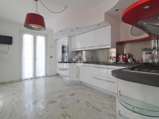 Appartamento in vendita di 197 m² in Via Niccolò Machiavelli, 10