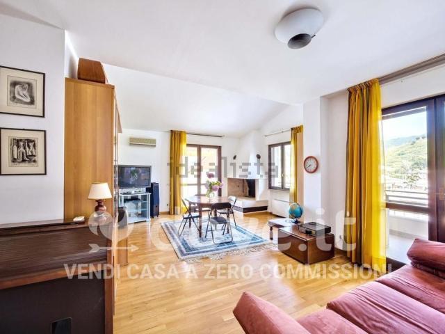 Appartamento in vendita di 197 m² in Via Patrioti, 27