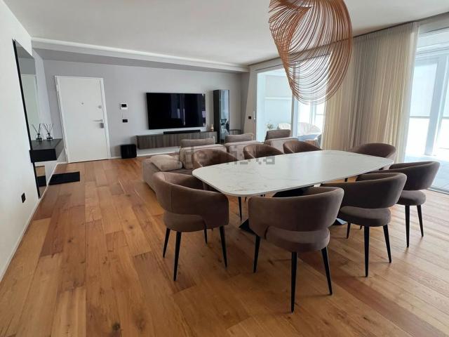 Appartamento in vendita di 198 m²