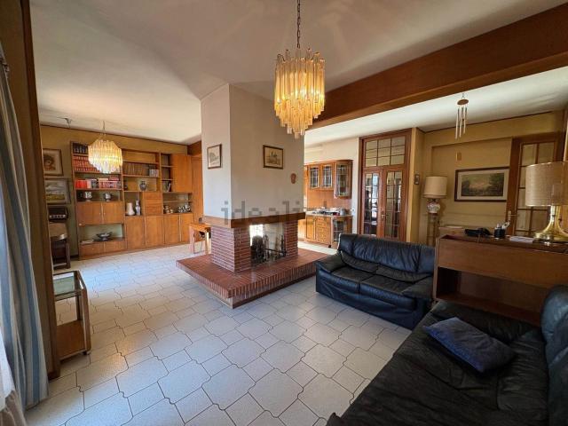 Appartamento in vendita di 198 m²
