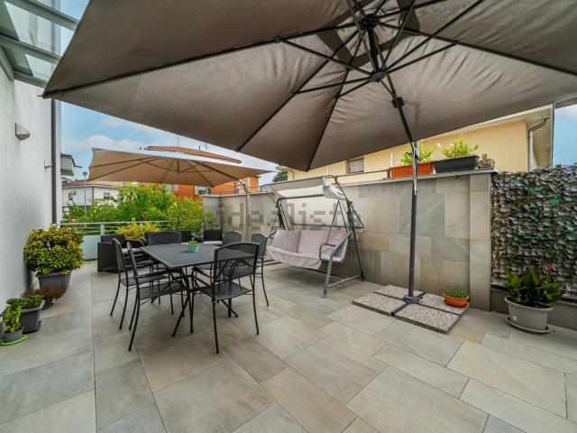 Appartamento in vendita di 198 m² in Via Castelfidardo, 22