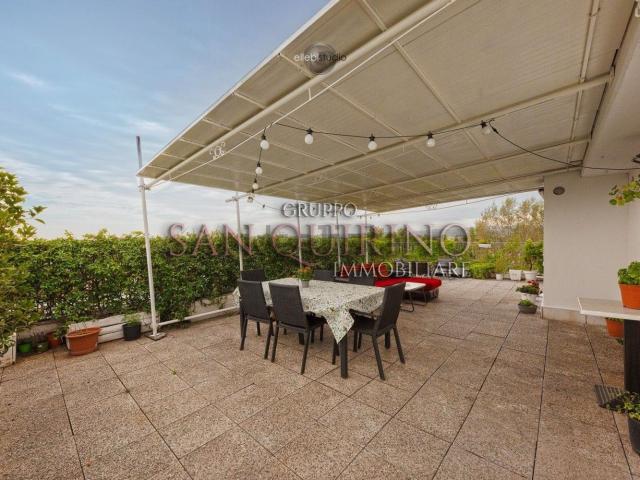 Appartamento in vendita di 198 m² in Via Claudia