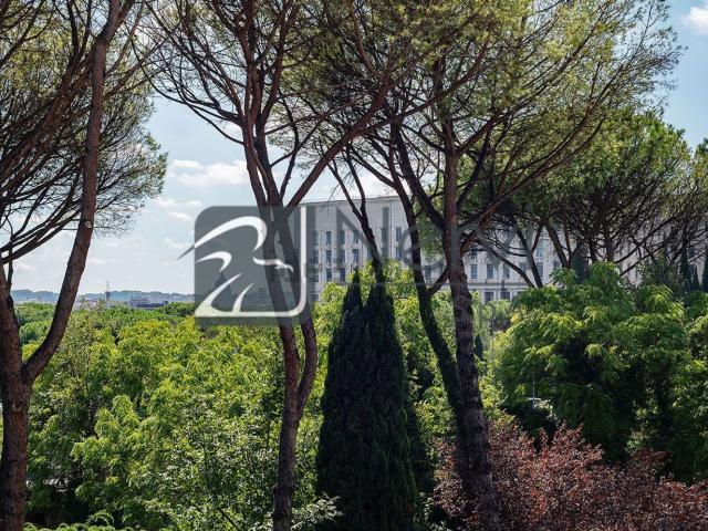 Appartamento in vendita di 198 m² in Via dei Colli della Farnesina