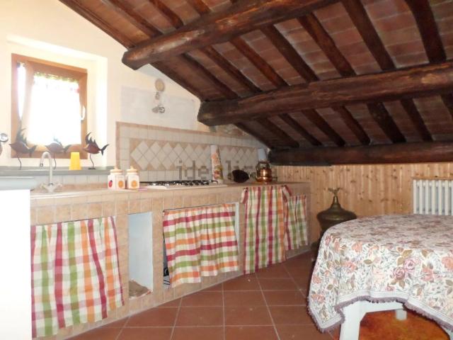 Appartamento in vendita di 198 m² in Via Francesca Nord, 132