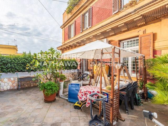 Appartamento in vendita di 198 m² in Via La Spezia