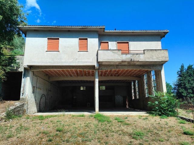 Appartamento in vendita di 198 m² in Via Ponticello
