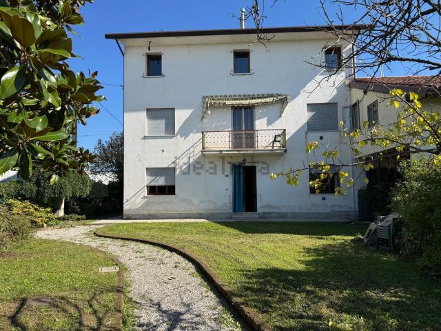 Appartamento in vendita di 198 m² in Via Volpare, 27