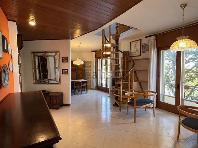 Appartamento in vendita di 198 m² in Via Vincenzo Gioberti, 34