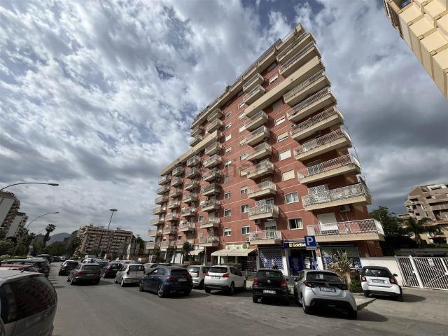 Appartamento in vendita di 198 m² in Viale Croce Rossa, 80