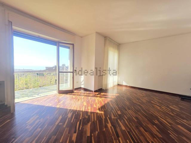 Appartamento in vendita di 198 m² in Viale delle Tamerici