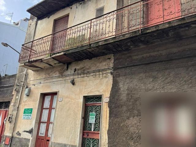 Appartamento in vendita di 199 m² in Via Giovanni Verga, 29