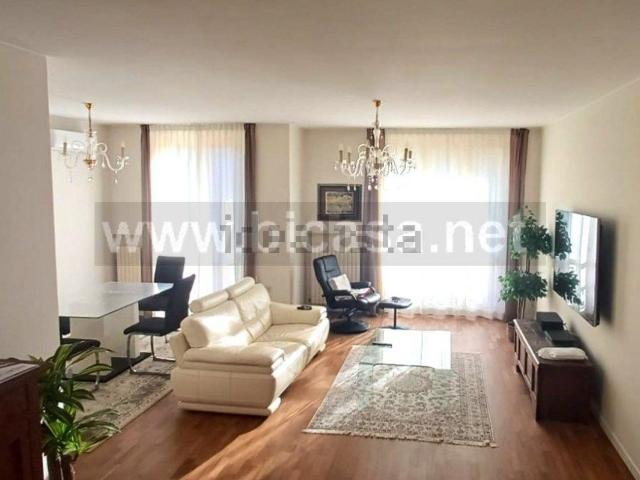 Appartamento in vendita di 199 m² in Via Madonna A Mare, 29