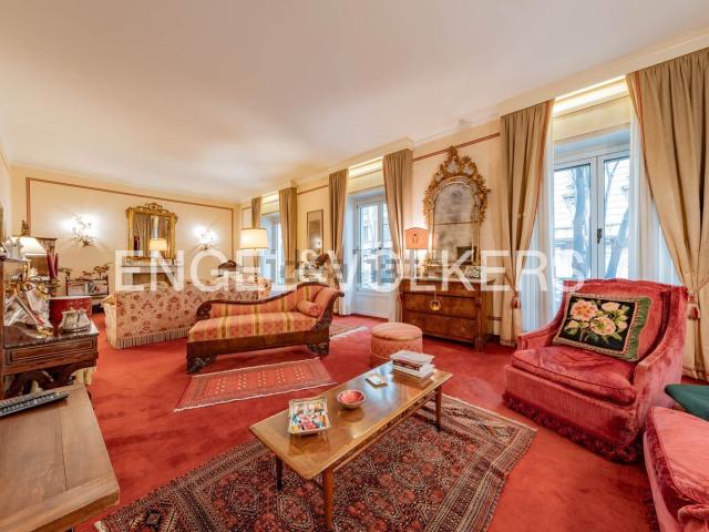 Appartamento in vendita di 199 m² in Via Vincenzo Monti, 23