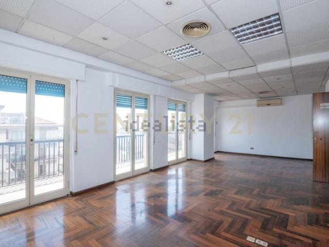 Appartamento in vendita di 199 m² in Viale dei Platani