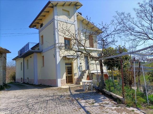 Appartamento in vendita di 199 m² in Strada del Boncio