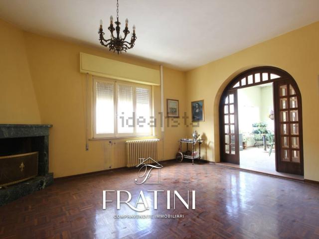 Appartamento in vendita di 200 m² in Via Camillo Benso Conte di Cavour, 8