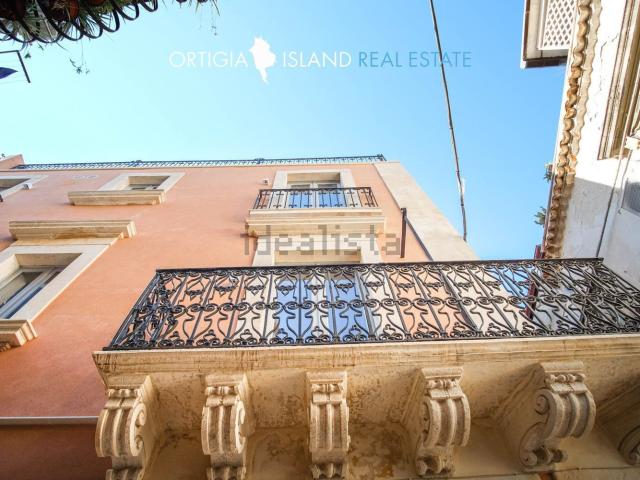 Appartamento in vendita di 200 m² in Via campisi