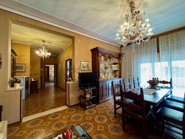 Appartamento in vendita di 200 m² in Via Capitello