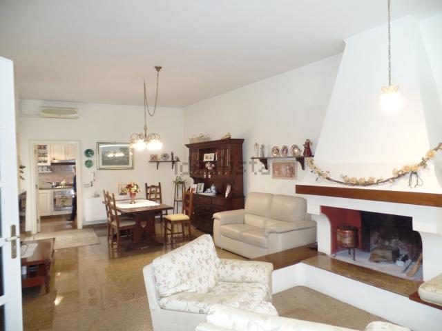 Appartamento in vendita di 200 m² in Via carducci, 28
