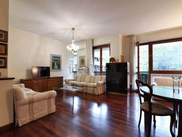Appartamento in vendita di 200 m² in Via Carlo Perini, 18