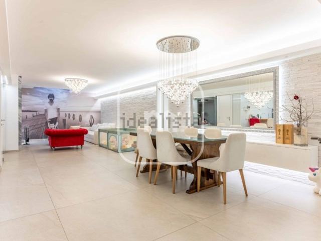 Appartamento in vendita di 200 m² in Via Casilina, 658