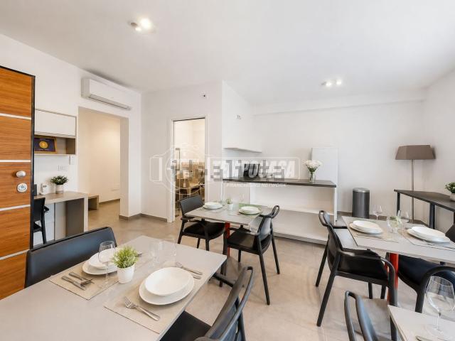 Appartamento in vendita di 200 m² in Via Casole, 1