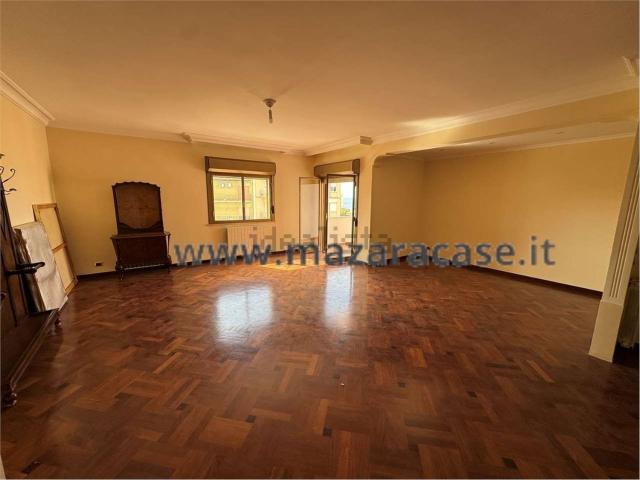 Appartamento in vendita di 200 m² in Via Castelvetrano