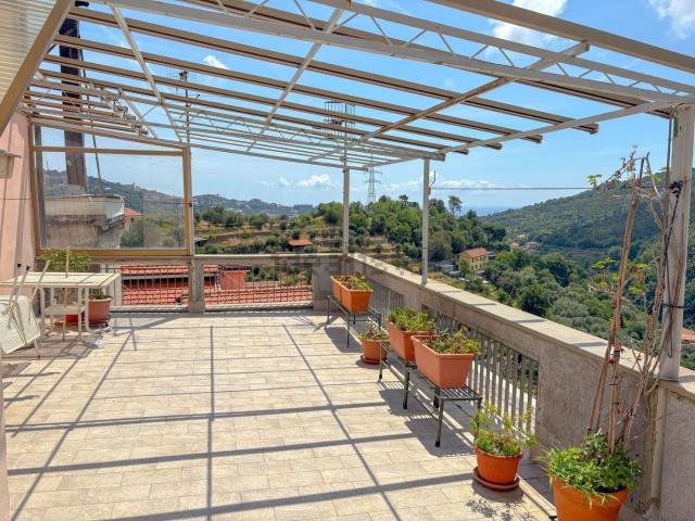 Appartamento in vendita di 200 m² in Via Ciantagalletto