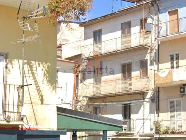 Appartamento in vendita di 200 m² in Via Crocefisso, 67