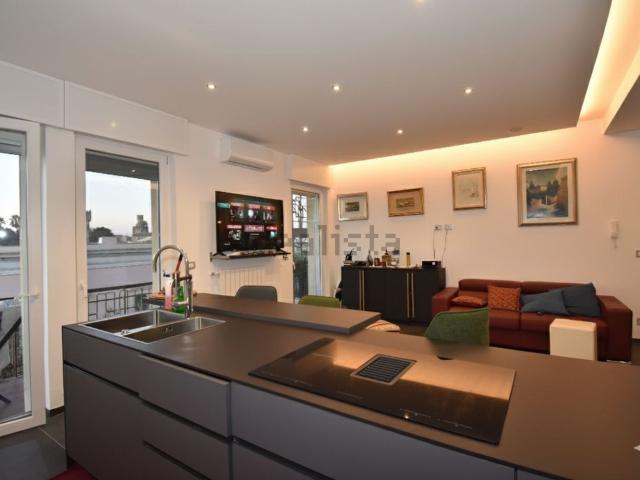 Appartamento in vendita di 200 m² in Via A. Volta, 1